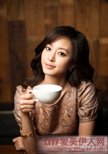 餐前喝杯水 巧妙抚平小肚腩