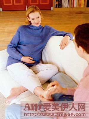 每天搓脚2分钟 1月瘦10斤