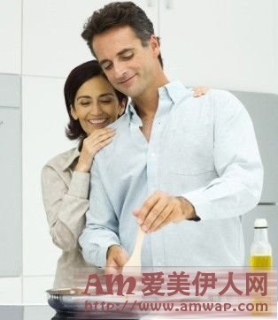 婆婆疑我出轨 竟大清早翻我包