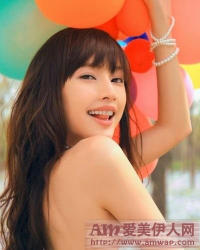 新婚夜婆婆竟霸着喜床睡觉