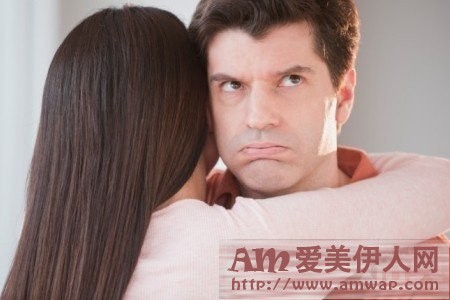 爱护你的爱情 警惕男人吃醋时的可怕表现