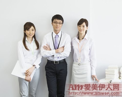 女人办公室里就我一个男人
