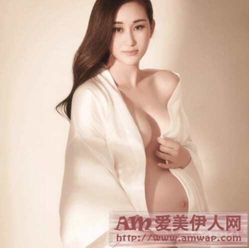赵文卓夫妇大尺度秀身材超吸晴 全裸孕照辣眼睛