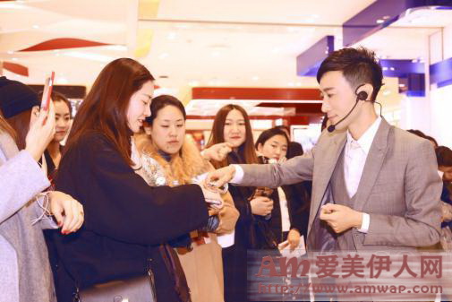无惧“霾”伏 畅享呼吸美肌 ——自然发酵苏秘37°(SU:M37°)真诚开启北京汉光专柜