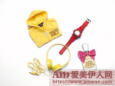 Just Married!Juicy Couture x麦当劳时尚跨界来虐狗
