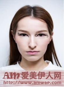 揭秘17春夏潮流，秀场妆容让你秒变时尚ICON！