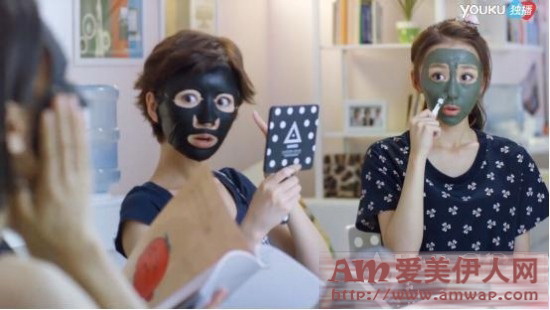 微微一笑很倾城,“膜法”一下可倾国