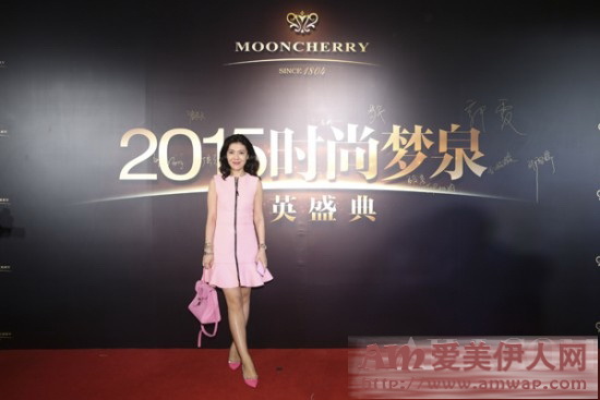 时尚梦泉精英盛典暨炫彩黑金系列彩妆发布会圆满举行