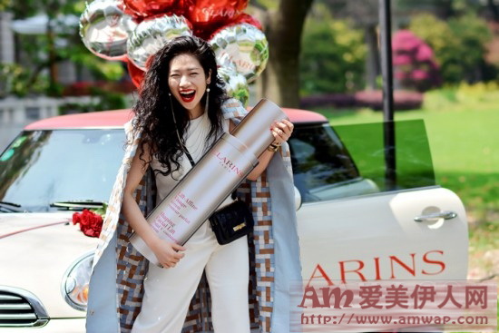 我是上镜V女王 CLARINS法国娇韵诗V脸精华塑自信V脸