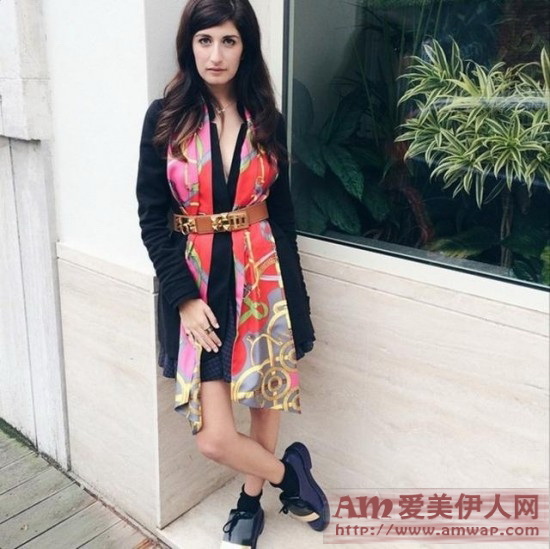 潮人示范12种围巾时尚变化 会穿衣服就会搭