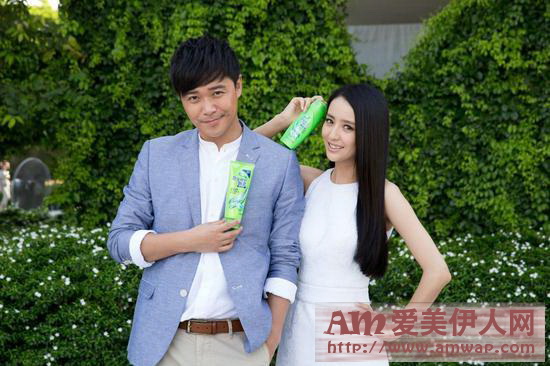 飘柔女神佟丽娅亮相家乐福，让你清爽柔顺过寒冬