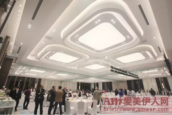 丝博会与您一起共享丝绸之美- 中国国际丝绸博览会正式开幕