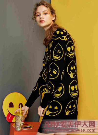 PEACEBIRD WOMEN×emoji，双十一趣味呈现“行走表情包”