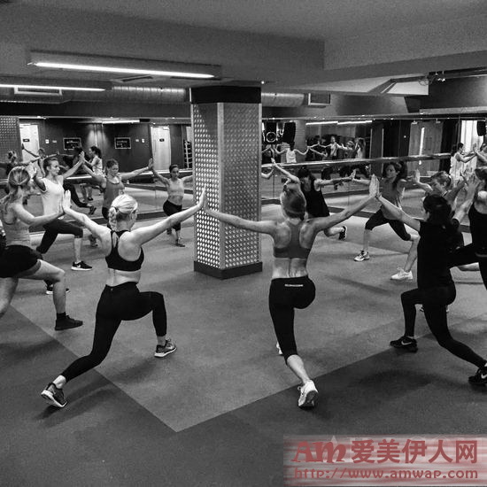 不虐不爽 健身房休息了你该怎么办？