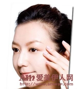 不到2分钟 超快速搞定上班妆